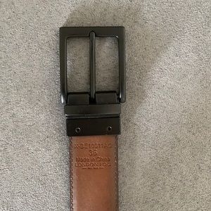Men’s belt— reversible black/brown size 36